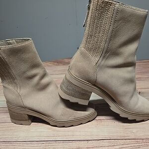 Dolce Vita Tan Ankle Booties with Chunky Heel